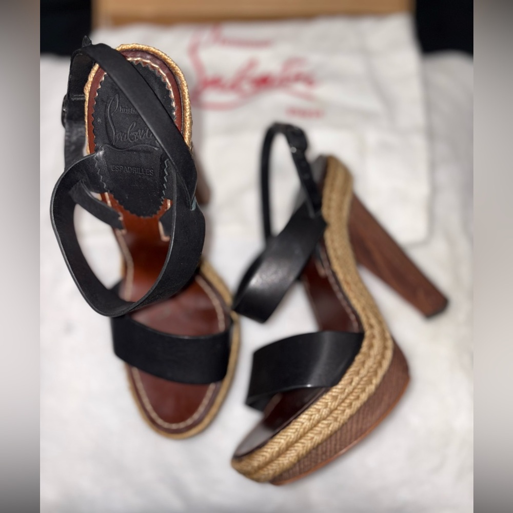 ❤️‍🔥Sale of the day❤️‍🔥 Christian Louboutin Wood Platforms